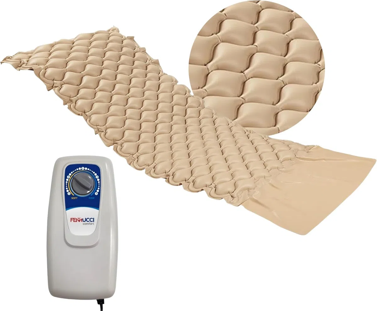 Materasso Antidecubito a Bolle con Compressore Elettrico Regolabile per Anziani e Allettati, Antipiaga, Ciclo Alternato, PVC, Dispositivo Medico Classe 1 Professionale, Pompa Inclusa, Capacità 135Kg