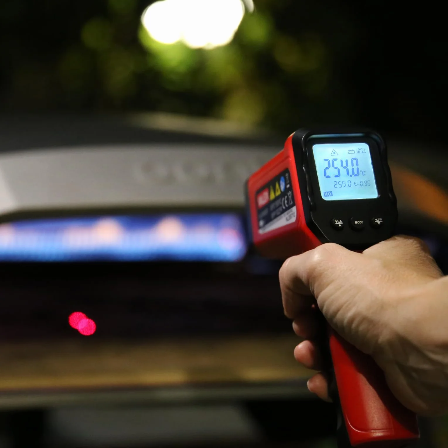 Valex Termometro Digitale a Infrarossi -50°C +550°C 12:1 Display Retroilluminato