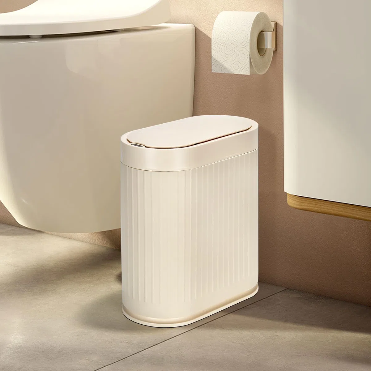 ELPHECO Pattumiera con sensore di movimento, in plastica, impermeabile, con coperchio automatico, per bagno, camera da letto, cucina e ufficio (beige)
